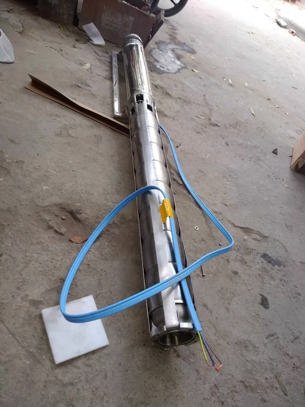 Bơm chìm giếng khoan (bơm hỏa tiễn) chính hãng tại kho Trung Kiên