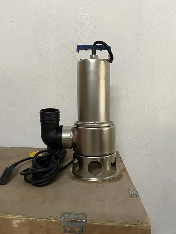 bơm nước thải bệnh viện