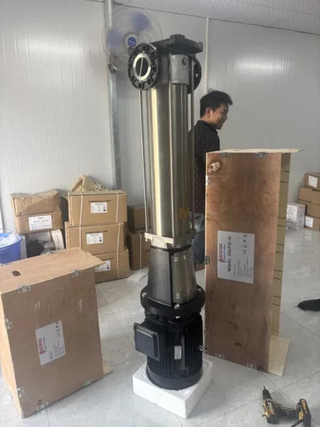 Bơm ly tâm trục đứng đa tầng cánh tại kho Trung Kiên